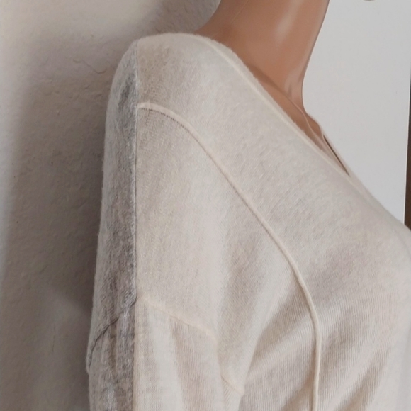 CIRANA SWEATER Grunge Drapey Longer Back Cream Gray HI LO Hem - Picture 7 of 16